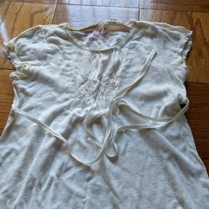 Girl's blouse with back tie